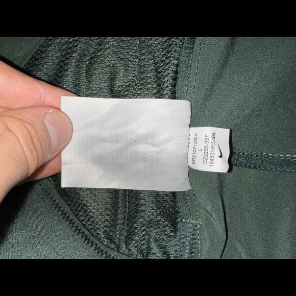 Nike Shorts Men's Large Yoga Training Dri-Fit Lightweight Shorts - Picture 9 of 9